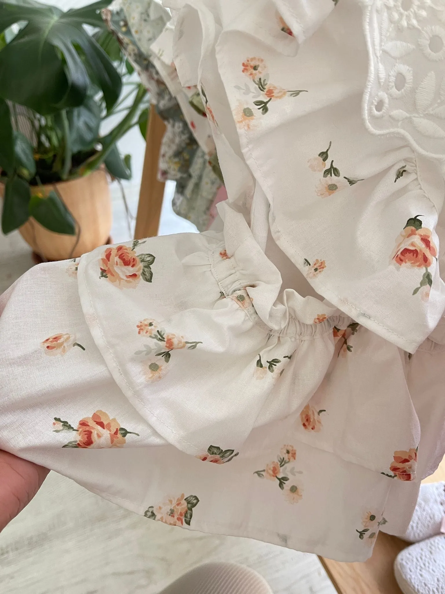 Beautiful Jam pants 5 piece set with rose print details.