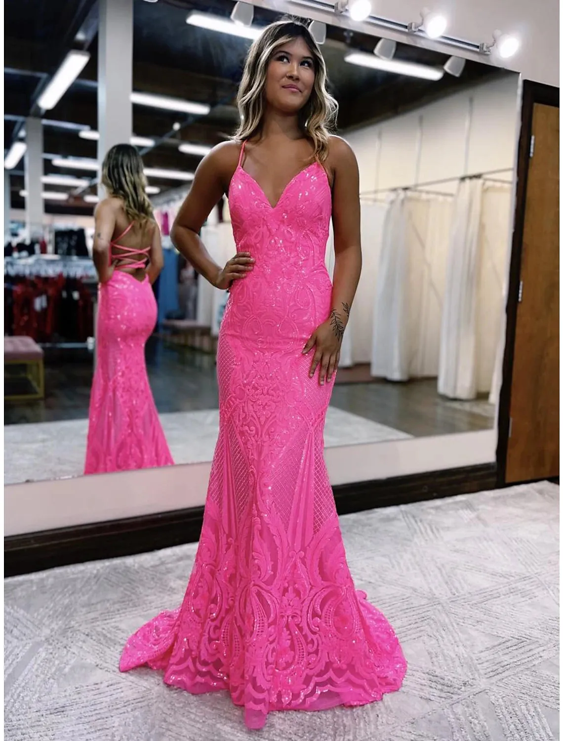 Luolandi Mermaid / Trumpet Prom Dresses Sparkle & Shine Dress Formal Wedding Party Sweep / Brush Train Sleeveless V Neck Sequined Backless