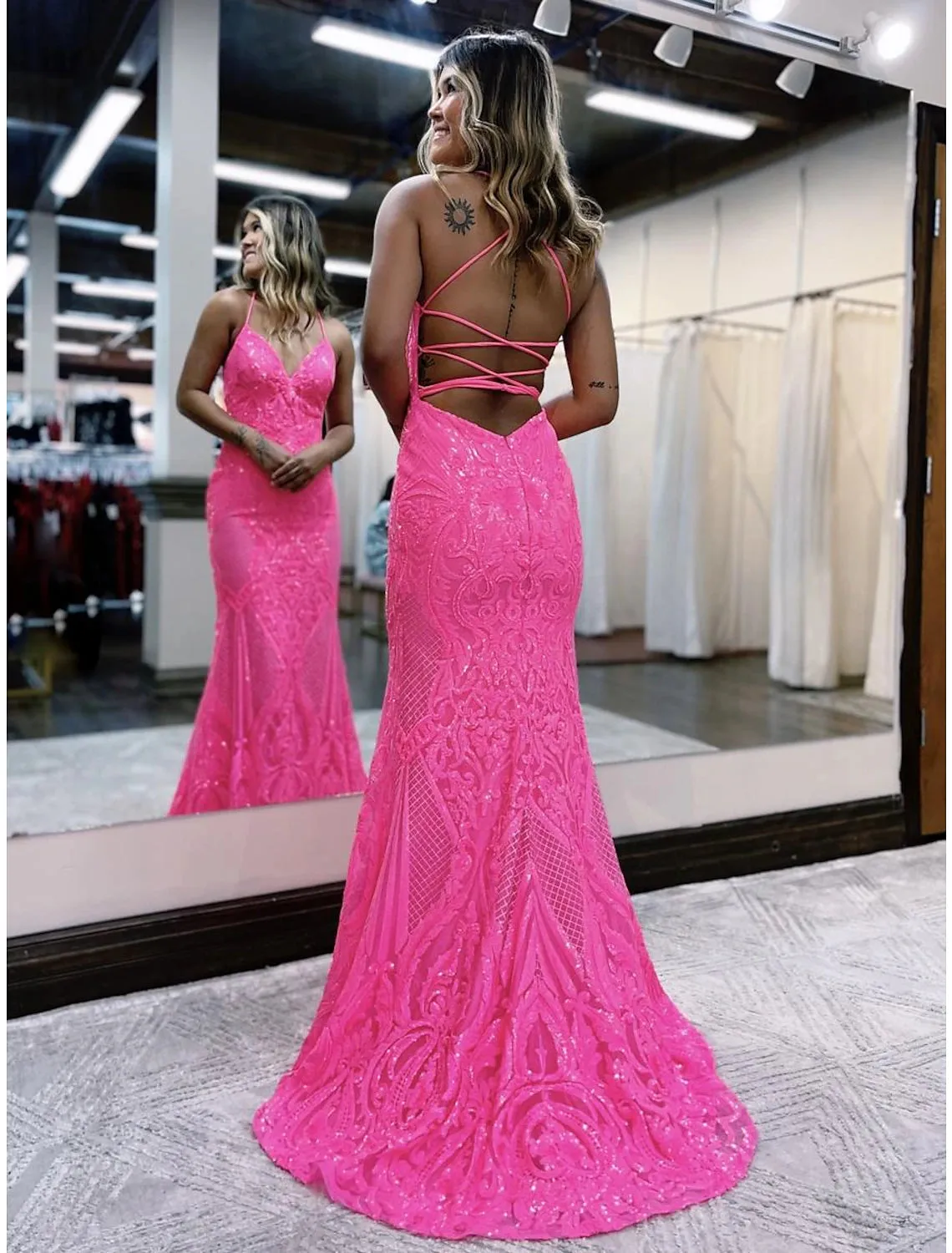Luolandi Mermaid / Trumpet Prom Dresses Sparkle & Shine Dress Formal Wedding Party Sweep / Brush Train Sleeveless V Neck Sequined Backless