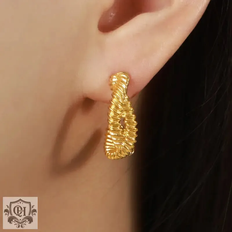 Luxurious 18K Gold C-Shaped Cross Earrings