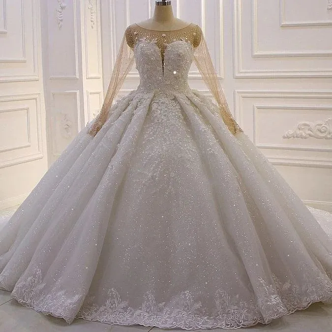 Luxurious Princess A-line Long Sleeves Flowers Lace Wedding Dress