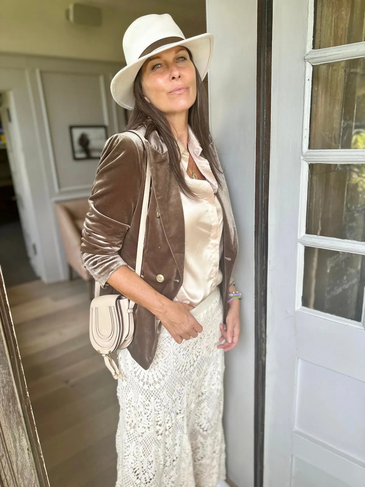 Victoria Velvet Blazer Mushroom