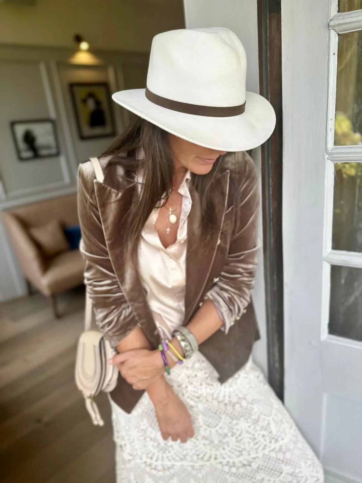 Victoria Velvet Blazer Mushroom