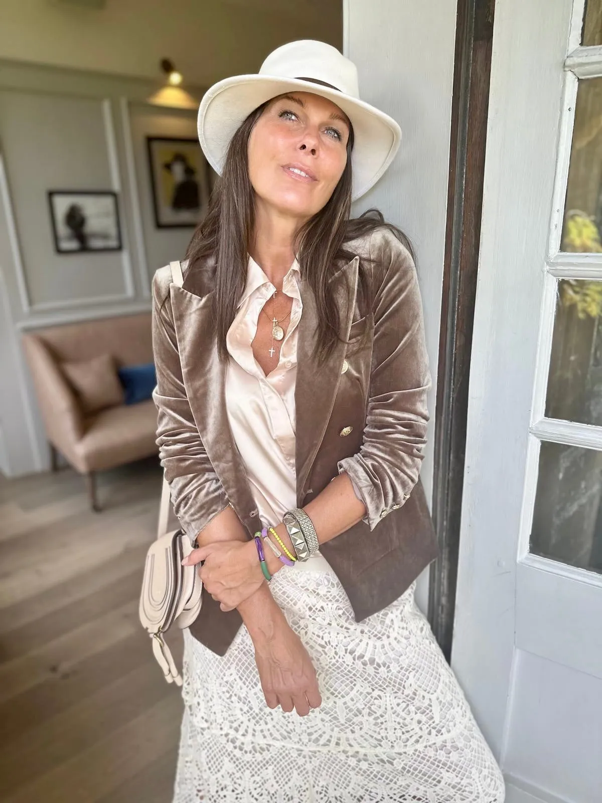 Victoria Velvet Blazer Mushroom