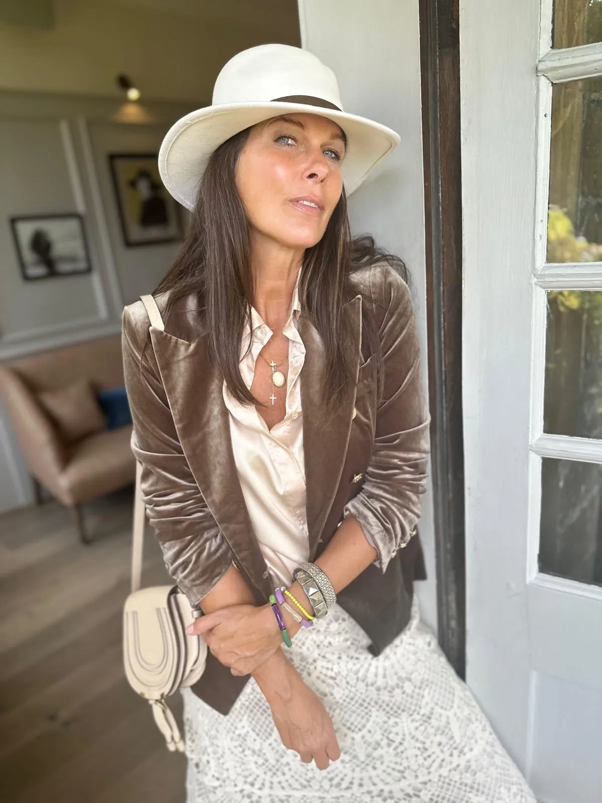 Victoria Velvet Blazer Mushroom