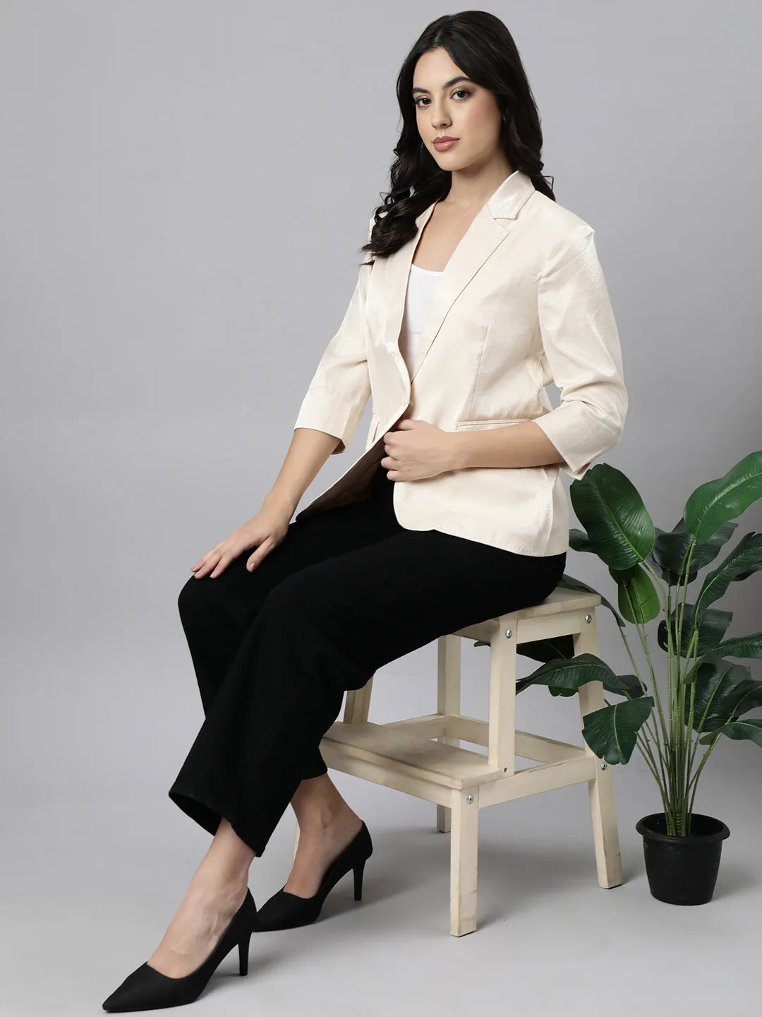 Women Beige Slim-Fit Notched Lapel Collar Single-Breasted Blazer